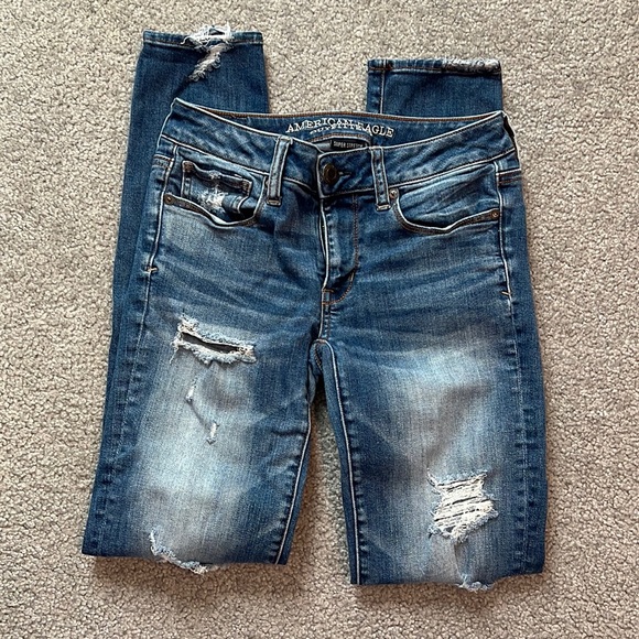 American Eagle Outfitters Denim - American Eagle Outfitters Distressed Skinny Jeans